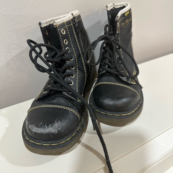 Doc Martens Youth Girls Size 12 US Black Delaney Faux Leather Zip Boots - Picture 2 of 7